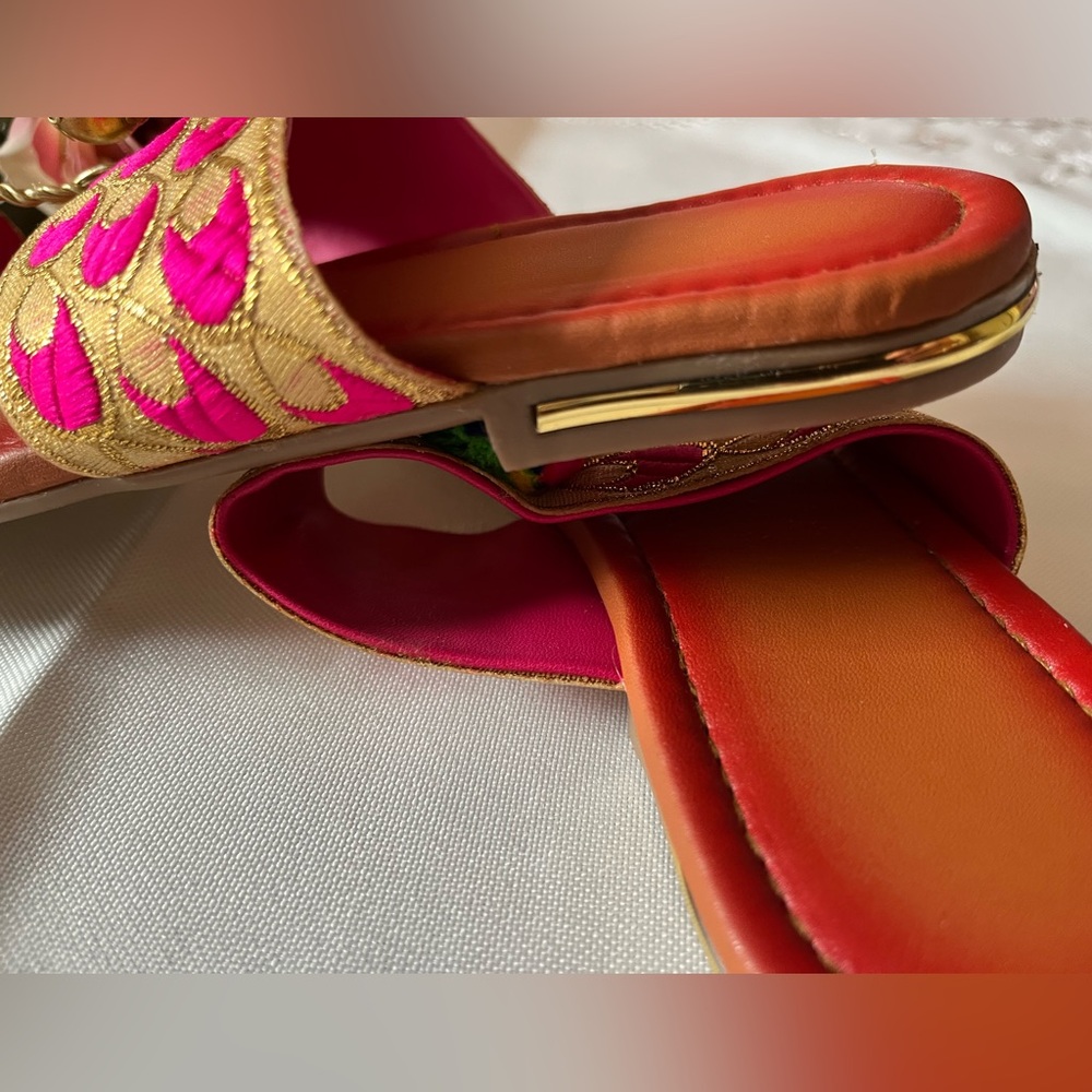 KOLHAPURIS Indian Sandals - Picture 4 of 7